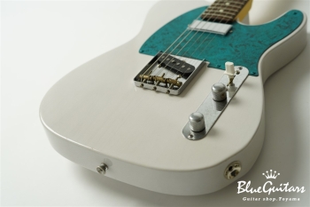 Model T. Patina #249 Light Aged - White Blonde with Blue