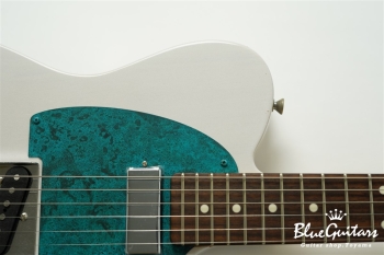 Model T. Patina #249 Light Aged - White Blonde with Blue