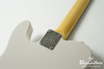 Model T. Patina #249 Light Aged - White Blonde with Blue