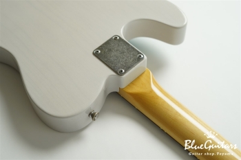 Model T. Patina #249 Light Aged - White Blonde with Blue