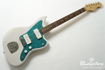 Model JM. Patina #250 Light Aged - White Blonde with Blue