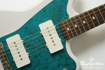 Model JM. Patina #250 Light Aged - White Blonde with Blue