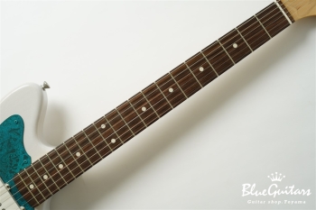 Model JM. Patina #250 Light Aged - White Blonde with Blue