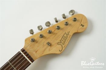 Model JM. Patina #250 Light Aged - White Blonde with Blue