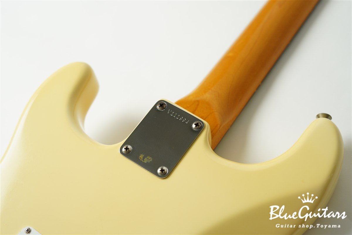 American Vintage 62 Stratocaster 2000 - Vintage White