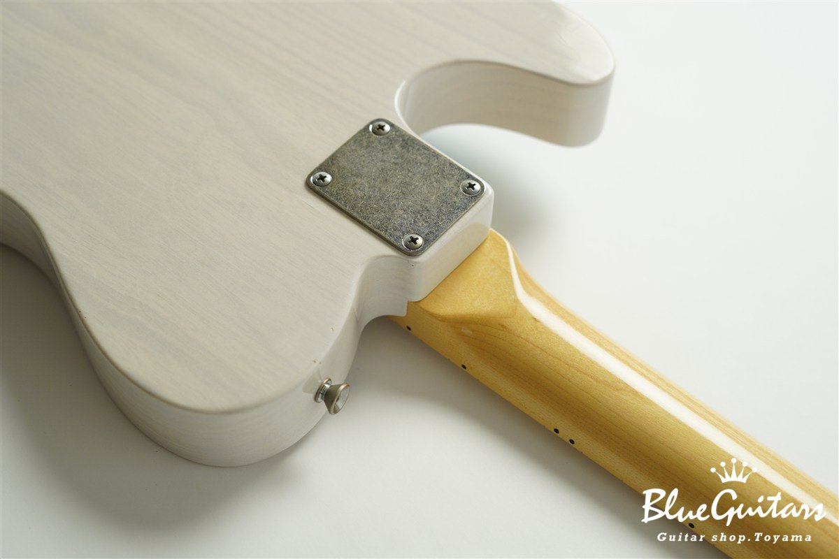 Model T. Patina #248 Light Aged - White Blonde with Blue