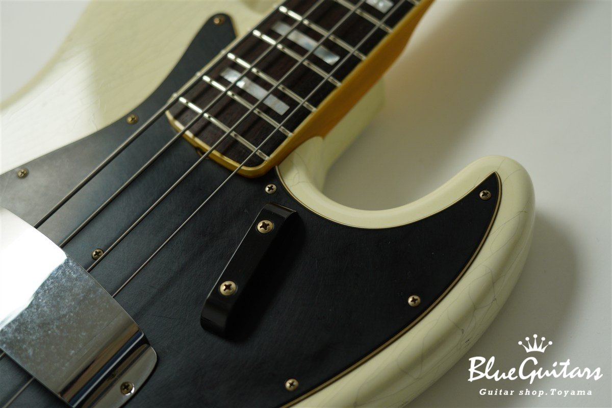 Limited Edition Custom Jazz Bass Journeyman Relic - Aged Olympic White / PHC