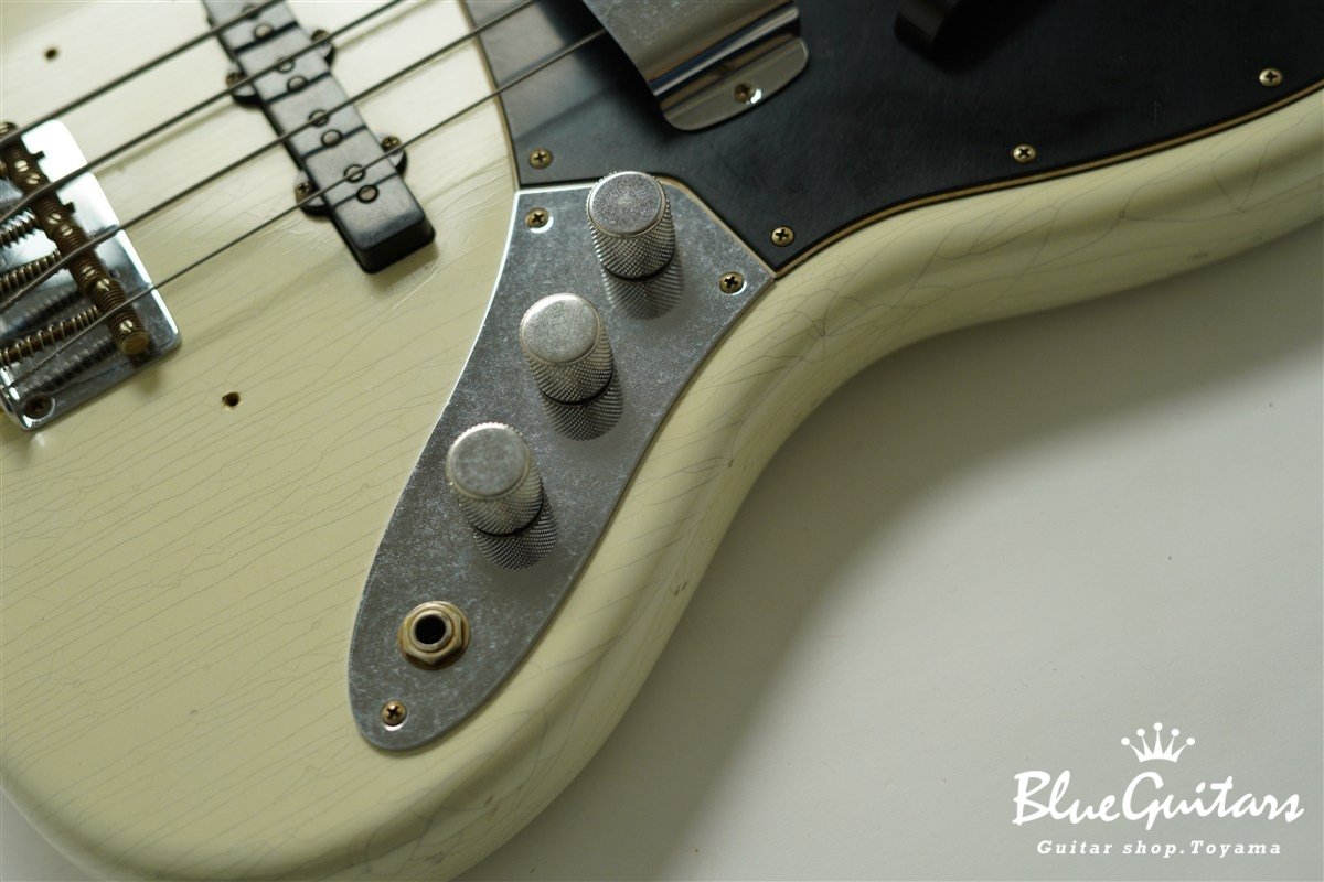 Limited Edition Custom Jazz Bass Journeyman Relic - Aged Olympic White / PHC