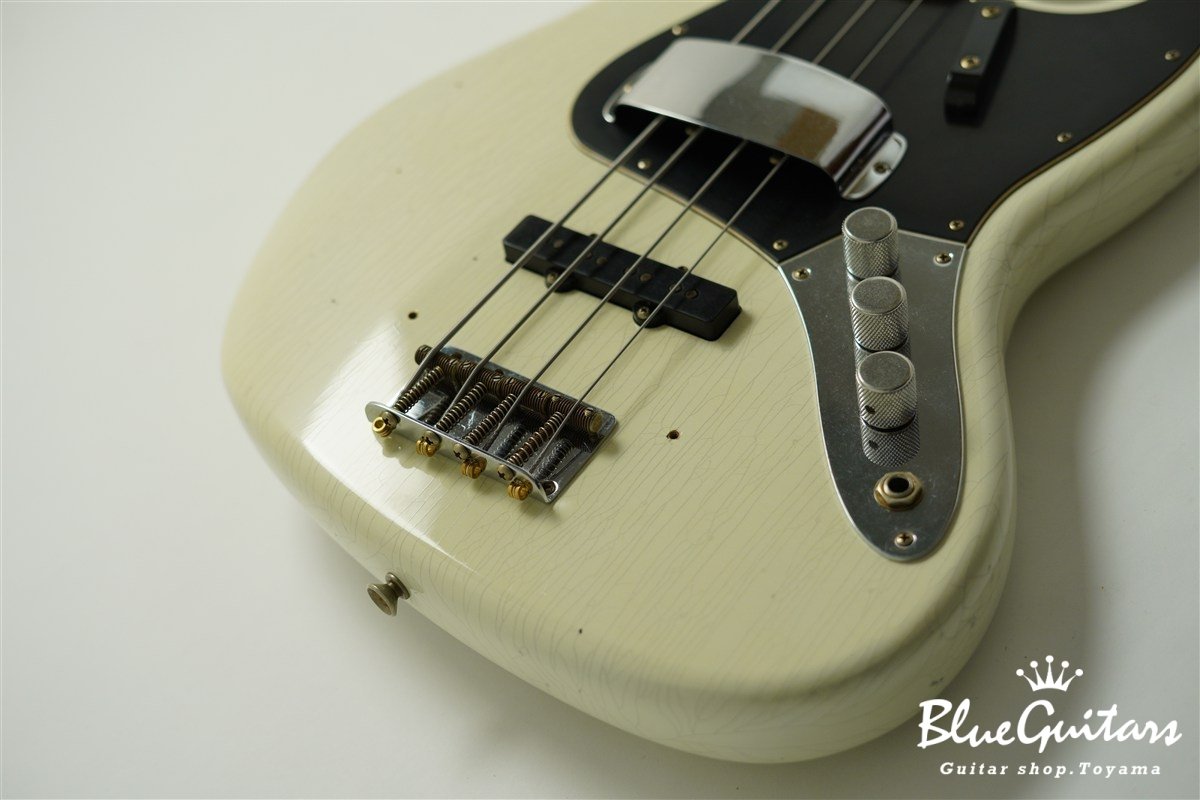 Limited Edition Custom Jazz Bass Journeyman Relic - Aged Olympic White / PHC