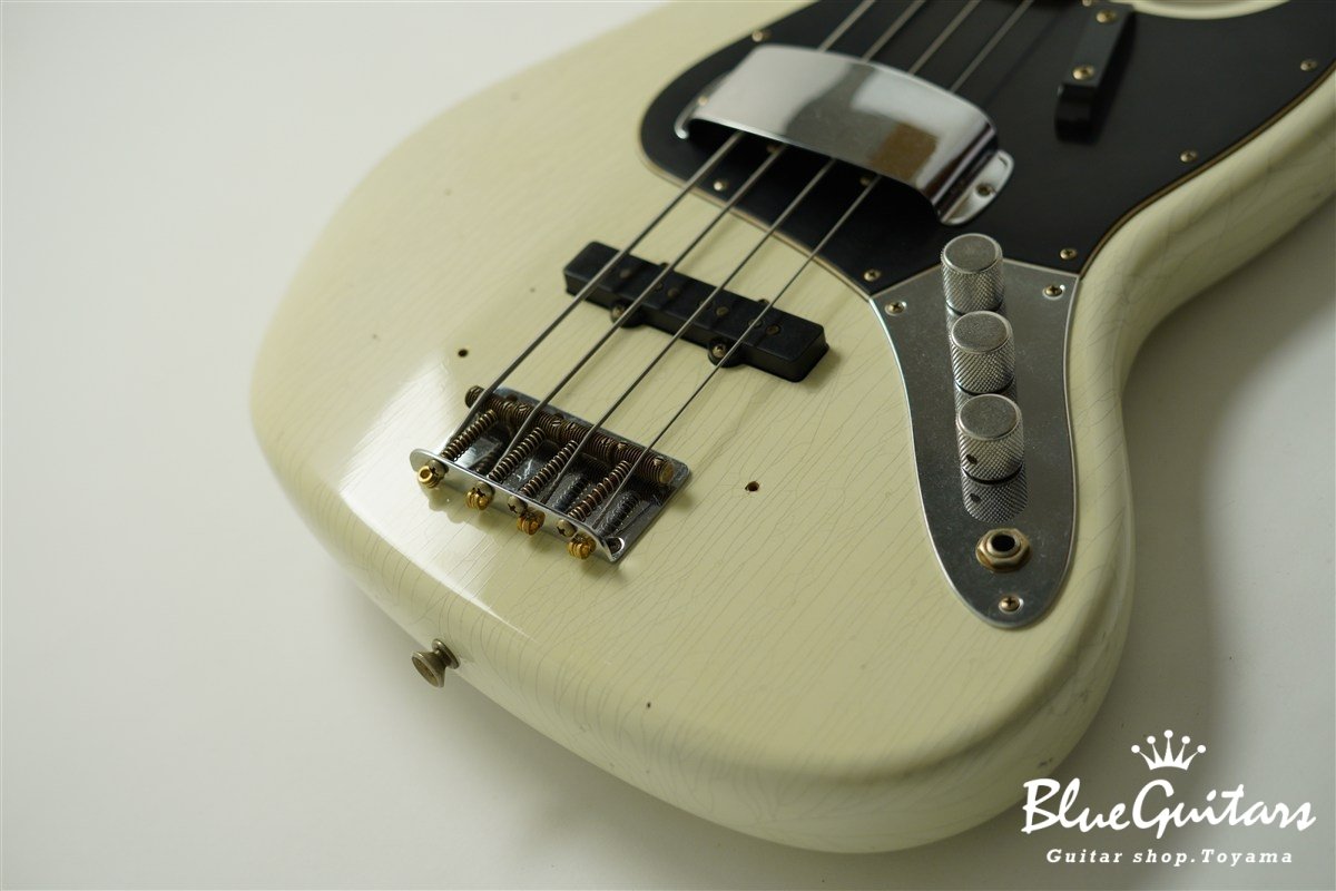 Limited Edition Custom Jazz Bass Journeyman Relic - Aged Olympic White / PHC