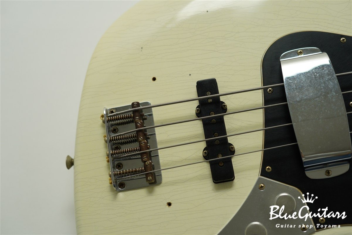 Limited Edition Custom Jazz Bass Journeyman Relic - Aged Olympic White / PHC