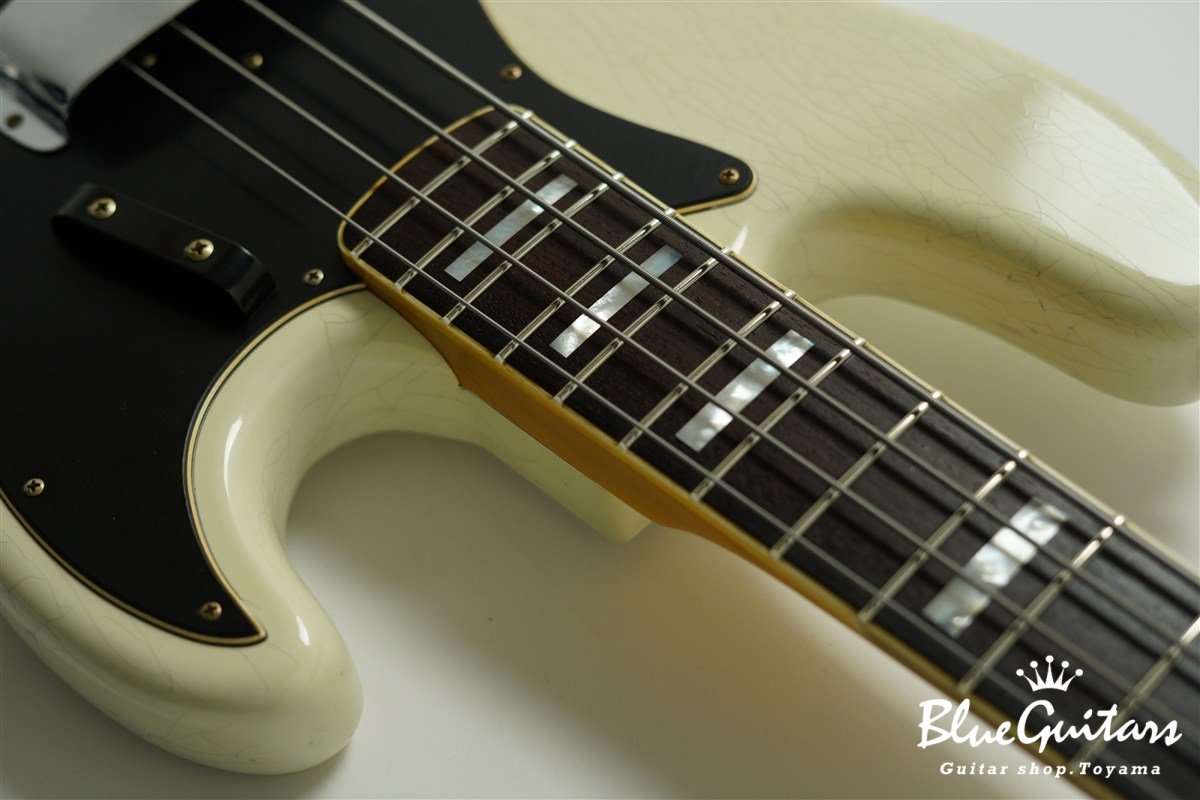 Limited Edition Custom Jazz Bass Journeyman Relic - Aged Olympic White / PHC