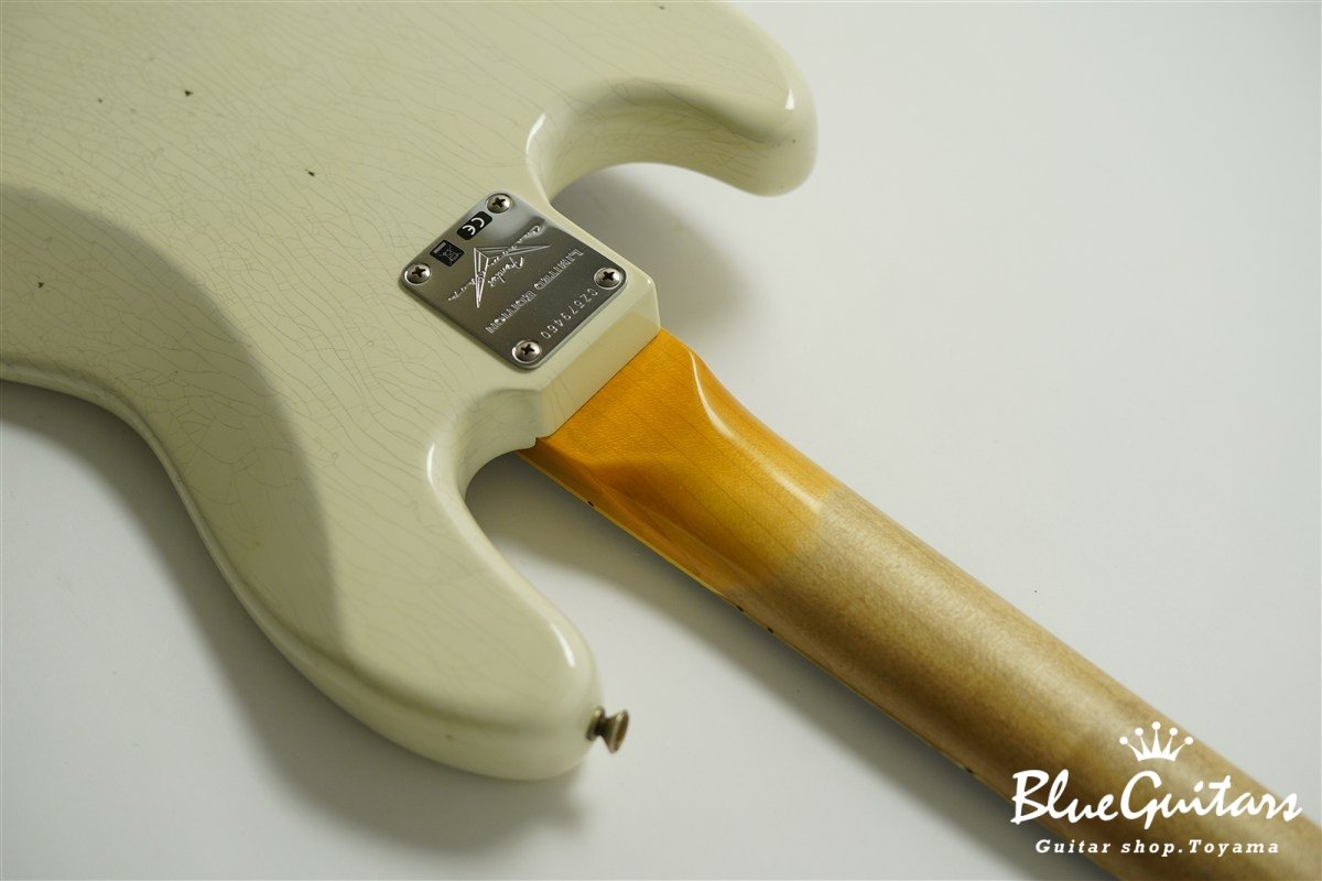 Limited Edition Custom Jazz Bass Journeyman Relic - Aged Olympic White / PHC