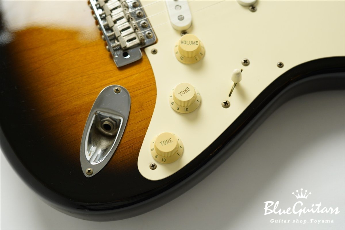 American Vintage 57 Stratocaster 1987 - 2-Color Sunburst