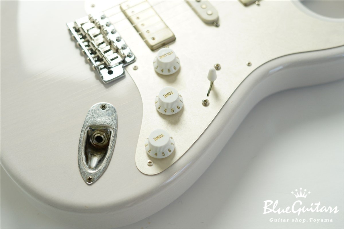 Model S. Patina #246 Light Aged - White Blonde with Silver