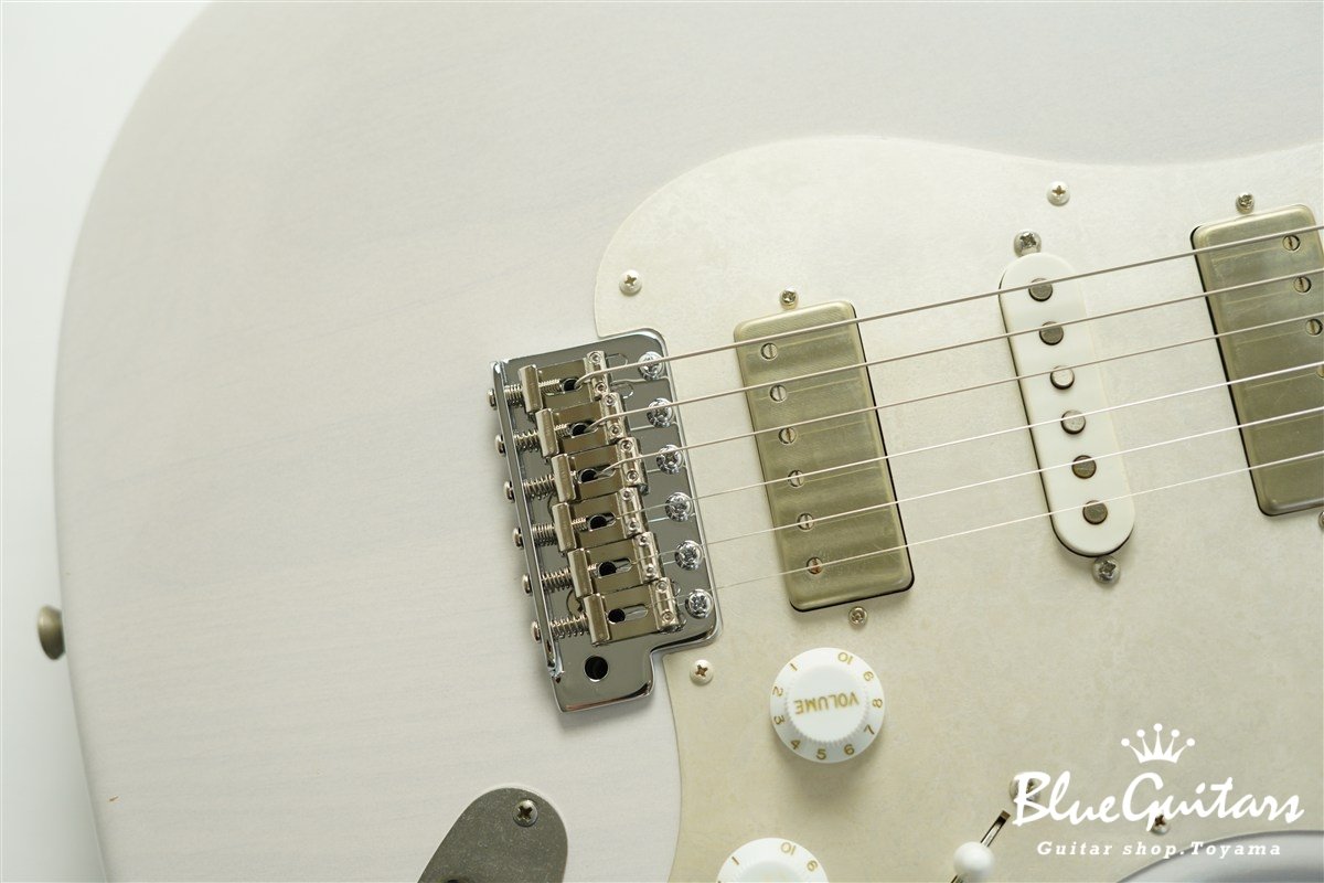 Model S. Patina #246 Light Aged - White Blonde with Silver