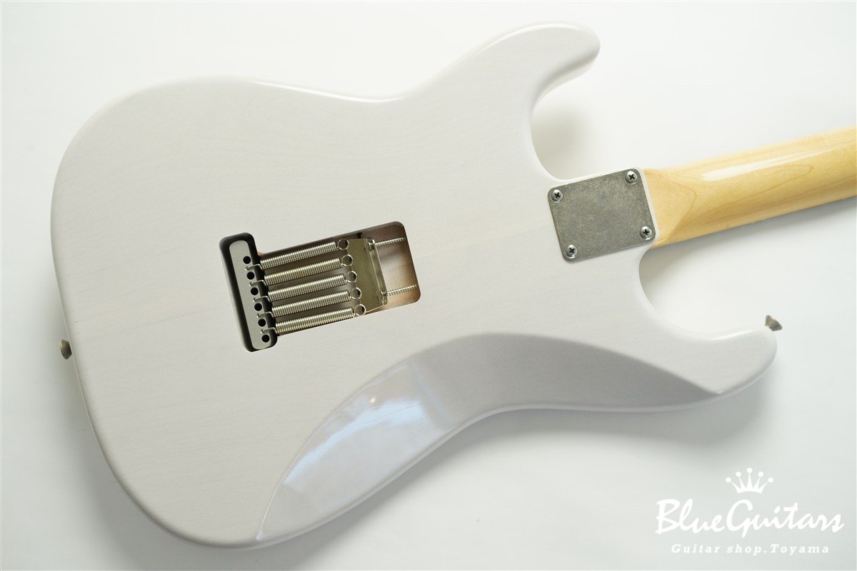 Model S. Patina #246 Light Aged - White Blonde with Silver