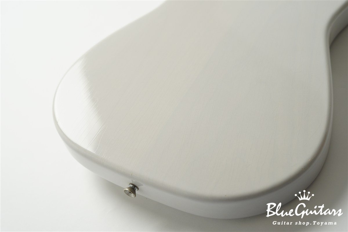 IRIS Patina #282 Light Aged - White Blonde with Blue