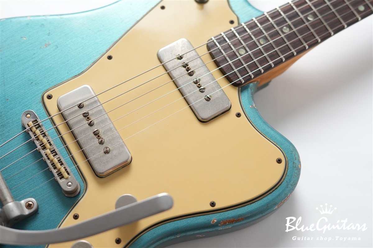 Alt de facto JM6 w/ Bigsby Medium Distress - Lake Placid Blue