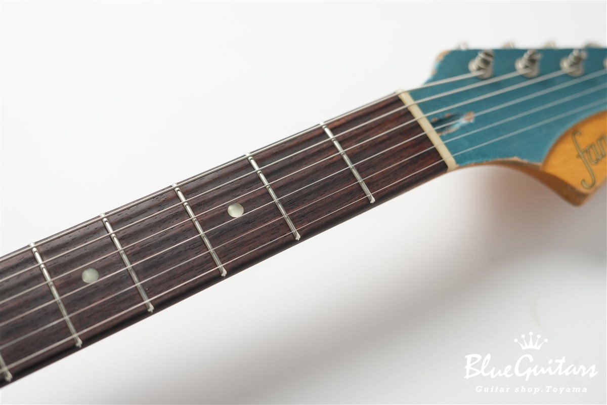 Alt de facto JM6 w/ Bigsby Medium Distress - Lake Placid Blue