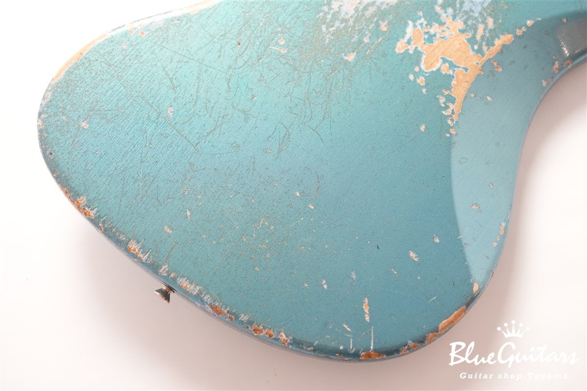 Alt de facto JM6 w/ Bigsby Medium Distress - Lake Placid Blue