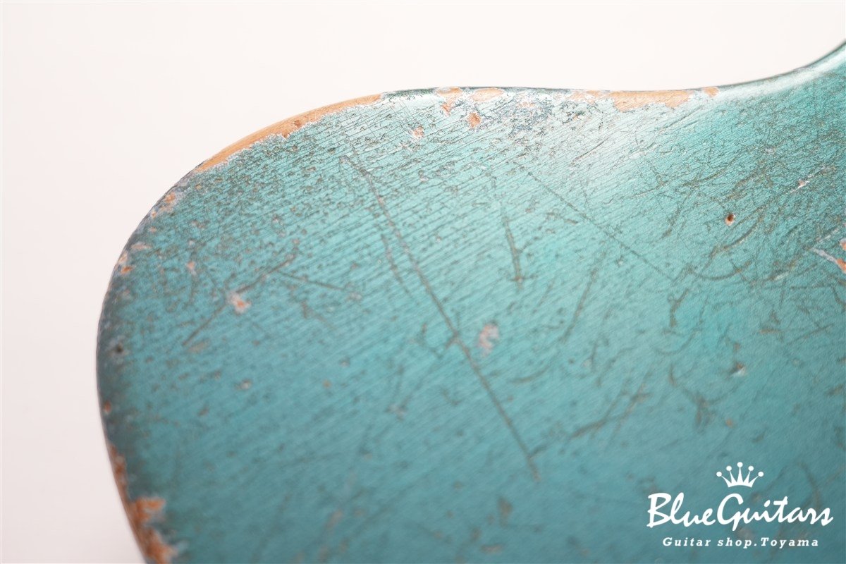 Alt de facto JM6 w/ Bigsby Medium Distress - Lake Placid Blue