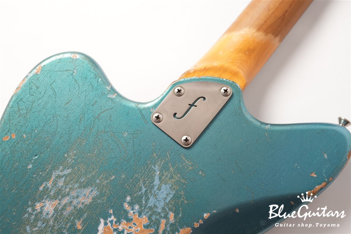 Alt de facto JM6 w/ Bigsby Medium Distress - Lake Placid Blue