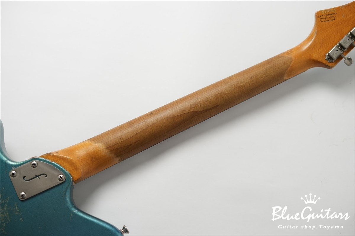 Alt de facto JM6 w/ Bigsby Medium Distress - Lake Placid Blue