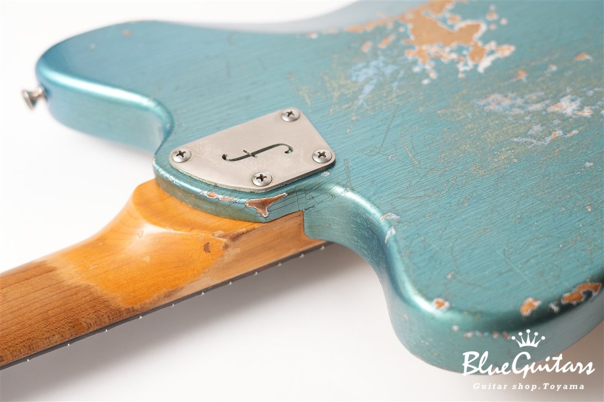 Alt de facto JM6 w/ Bigsby Medium Distress - Lake Placid Blue