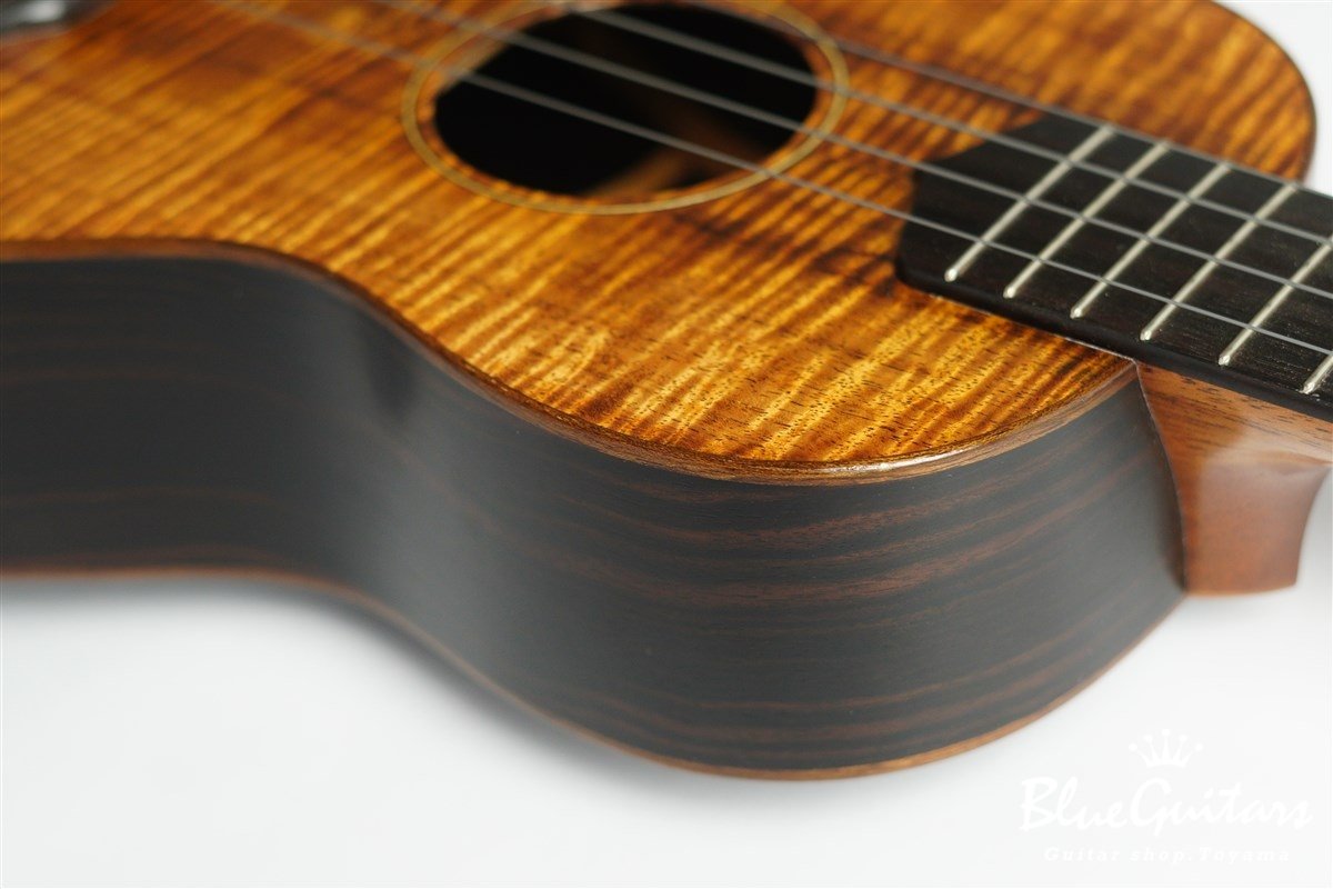 ukulele tenor 14f std. w Curly Hawaiian Koa Top / Ebony SIDE & BACK