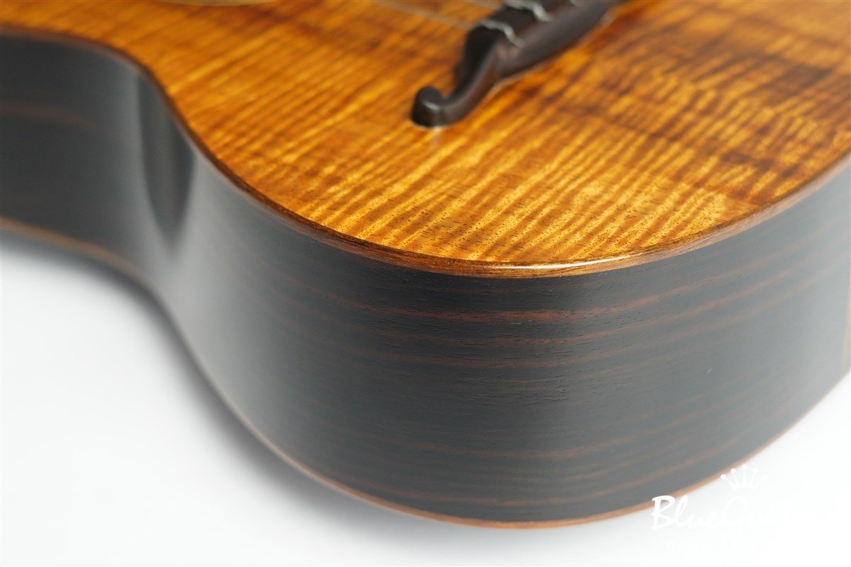 ukulele tenor 14f std. w Curly Hawaiian Koa Top / Ebony SIDE & BACK