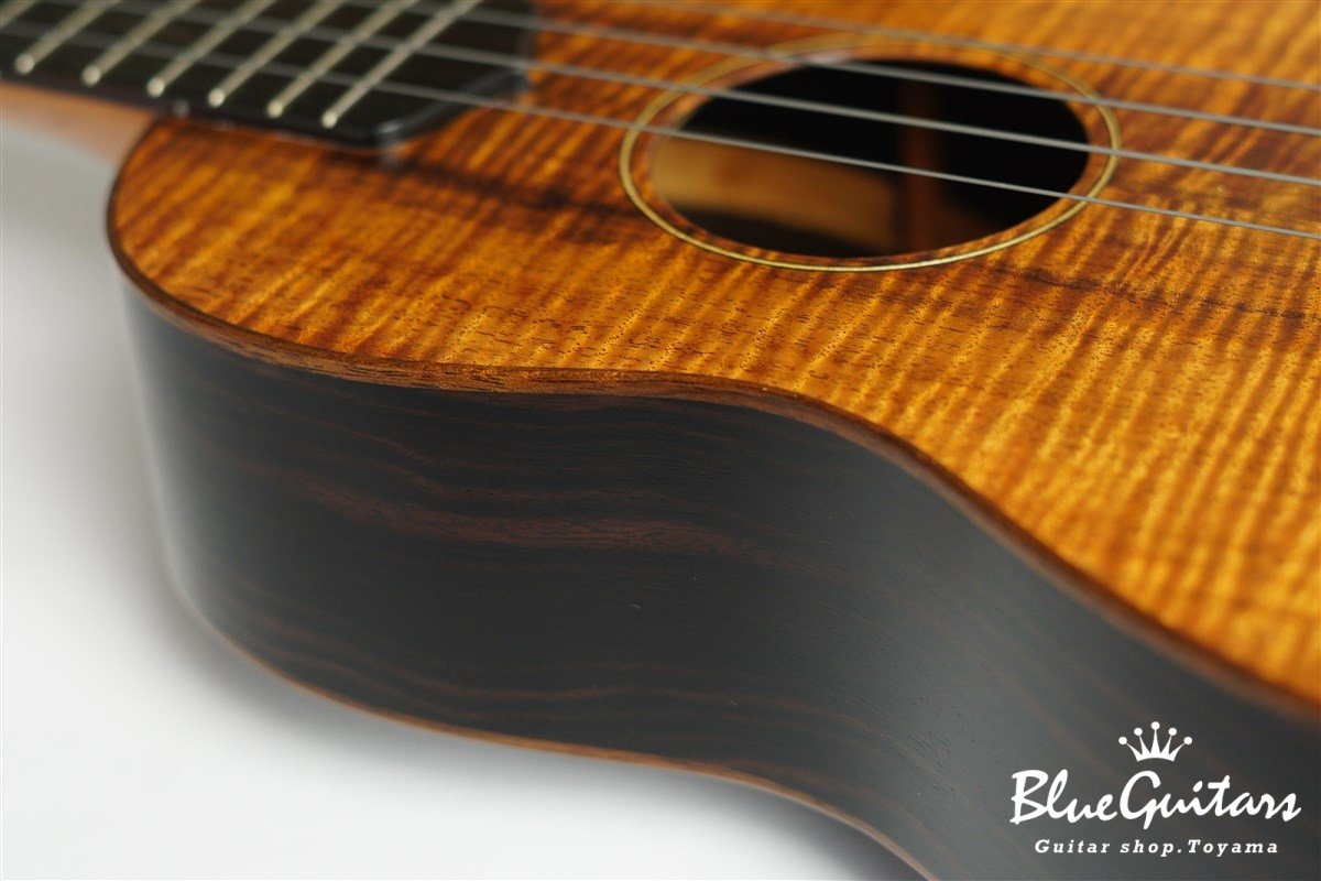 ukulele tenor 14f std. w Curly Hawaiian Koa Top / Ebony SIDE & BACK