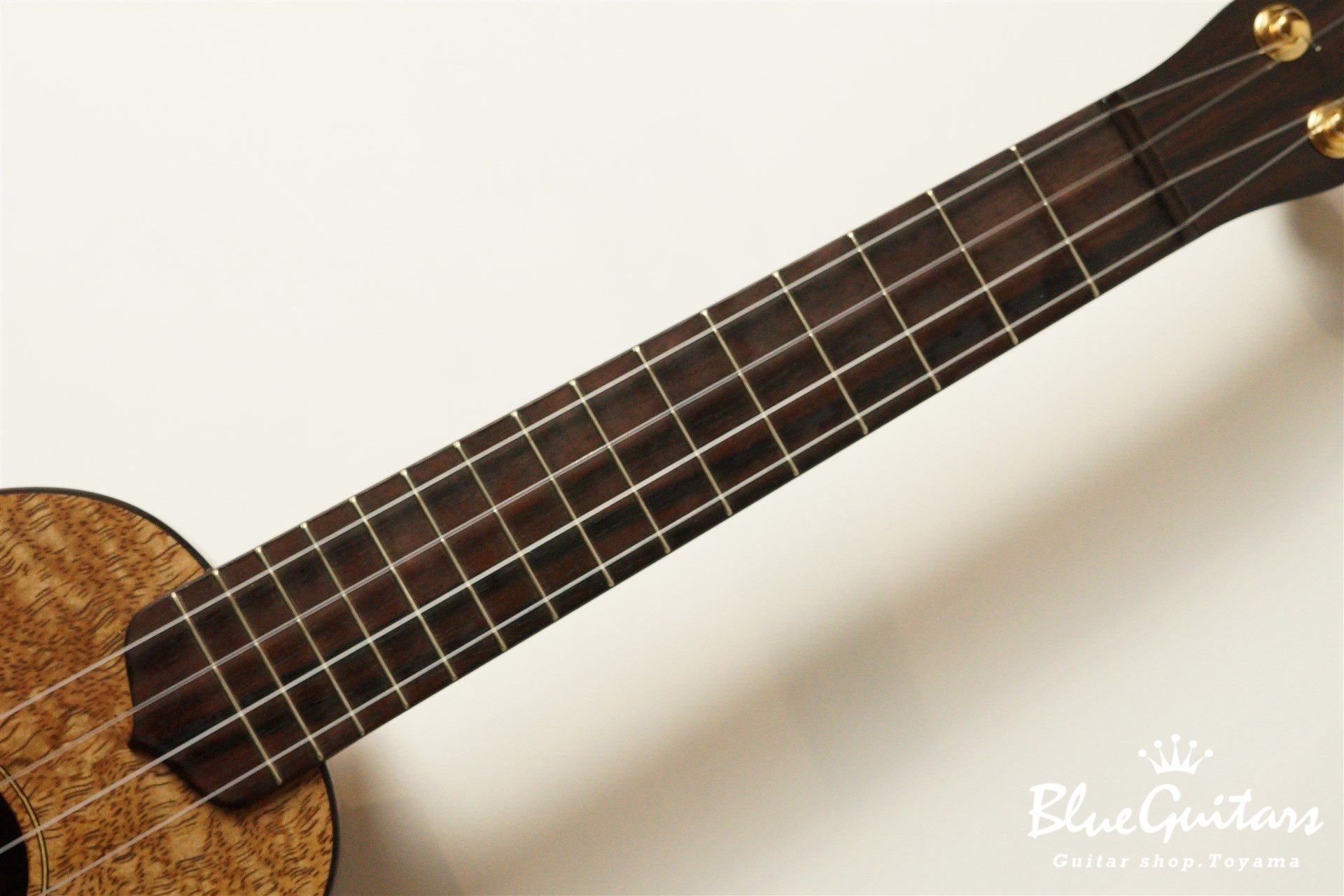 ukulele concert 14f pineapple - Hawaian Mango TOP / Ovangkol SIDE&BACK