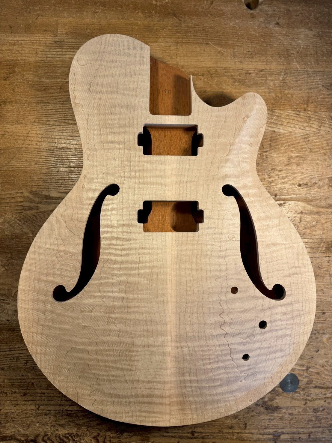 Arcus Forma - Semi Hollow