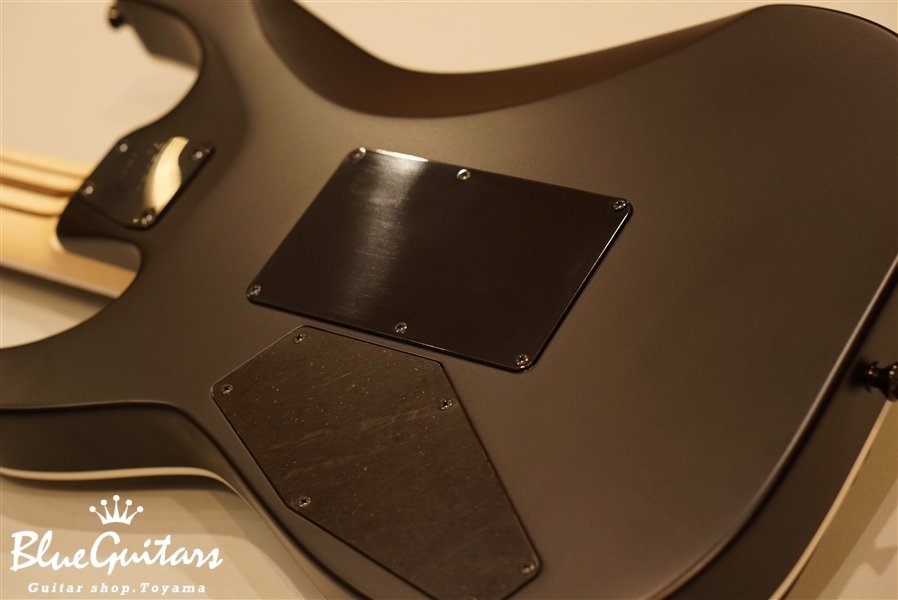 E-MR-FR7 - Black Satin