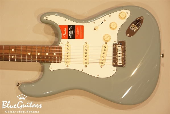 American Professional Stratocaster - Sonic Gray