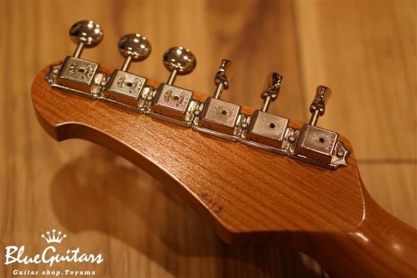 ST classic - Light Relic / Quartersawn & Roasted Maple Neck / Amalfitano P.U.- LPB(All Lacquer)