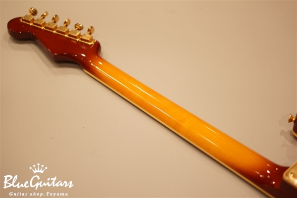 Hamiltone Style - Sunburst / Gold Parts