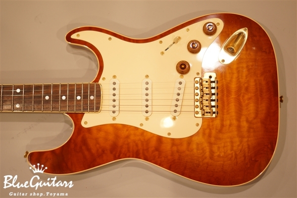 Hamiltone Style - Sunburst / Gold Parts