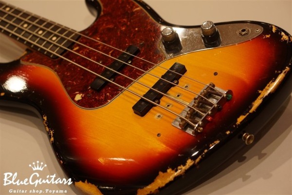 Team Built 1960 Jazz Bass Relic - 3 Color Sunburst