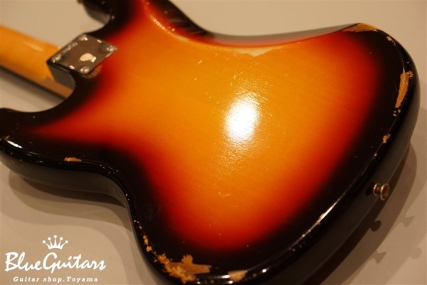 Team Built 1960 Jazz Bass Relic - 3 Color Sunburst