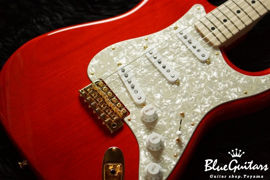 Fender MAMI STRATOCASTER | Blue Guitars Online Store