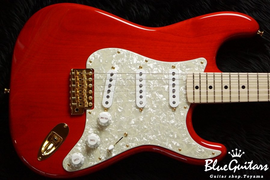 Fender MAMI STRATOCASTER | Blue Guitars Online Store