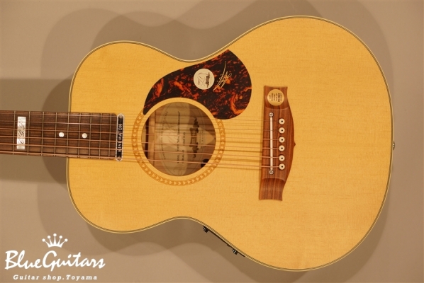 EMTE -Tommy Emmanuel Signature-