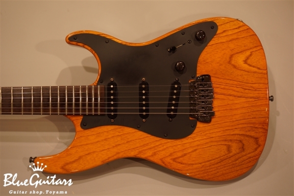 Vintage Tremolo SSS / Swamp Ash - Amber