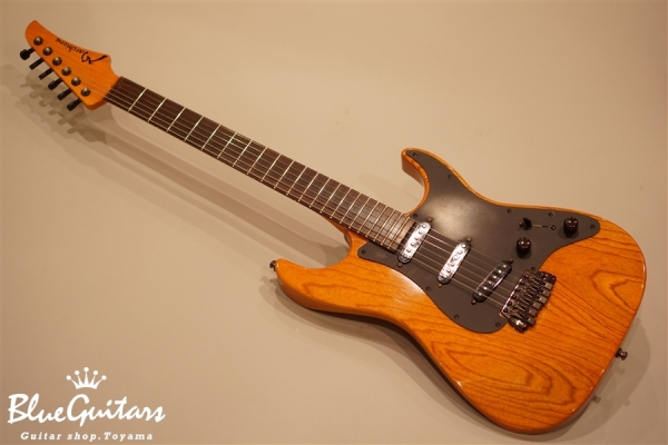 Vintage Tremolo SSS / Swamp Ash - Amber