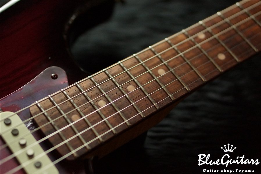 Model S. #021 Light Aged - Burn Burgundy Rose with True Red