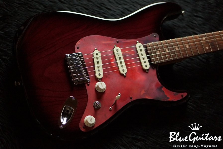 Model S. #021 Light Aged - Burn Burgundy Rose with True Red