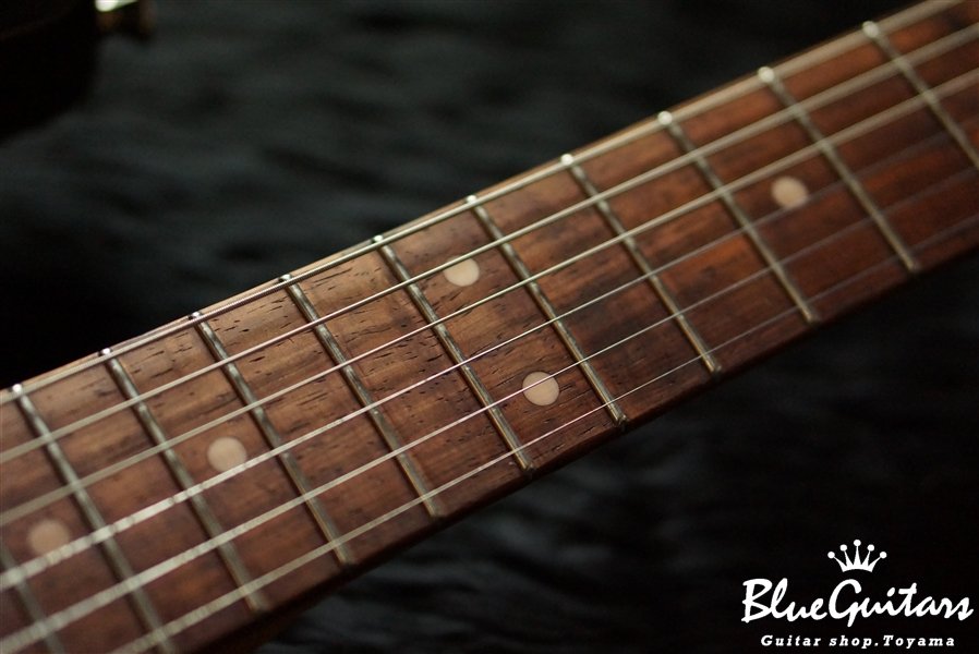 Model S. #021 Light Aged - Burn Burgundy Rose with True Red