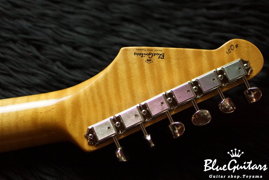 Model S. #021 Light Aged - Burn Burgundy Rose with True Red